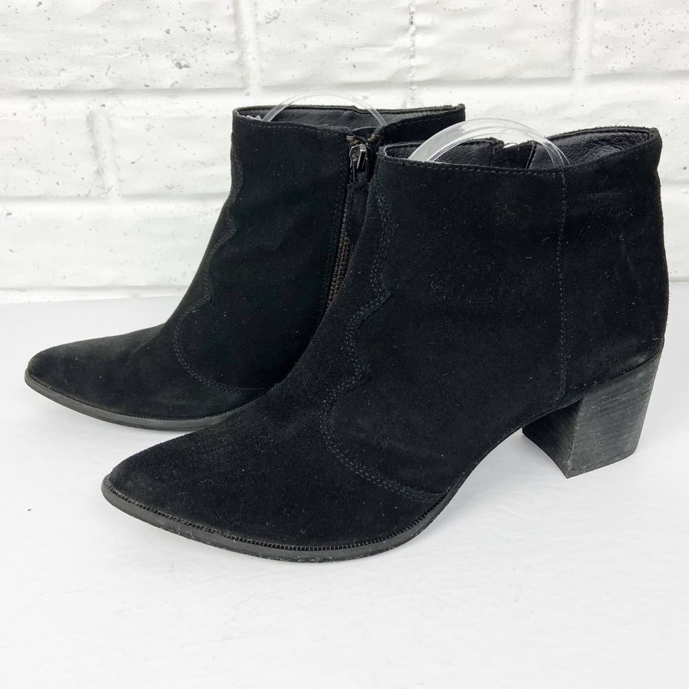 Dolce VITA Lennon black Western suede bootie